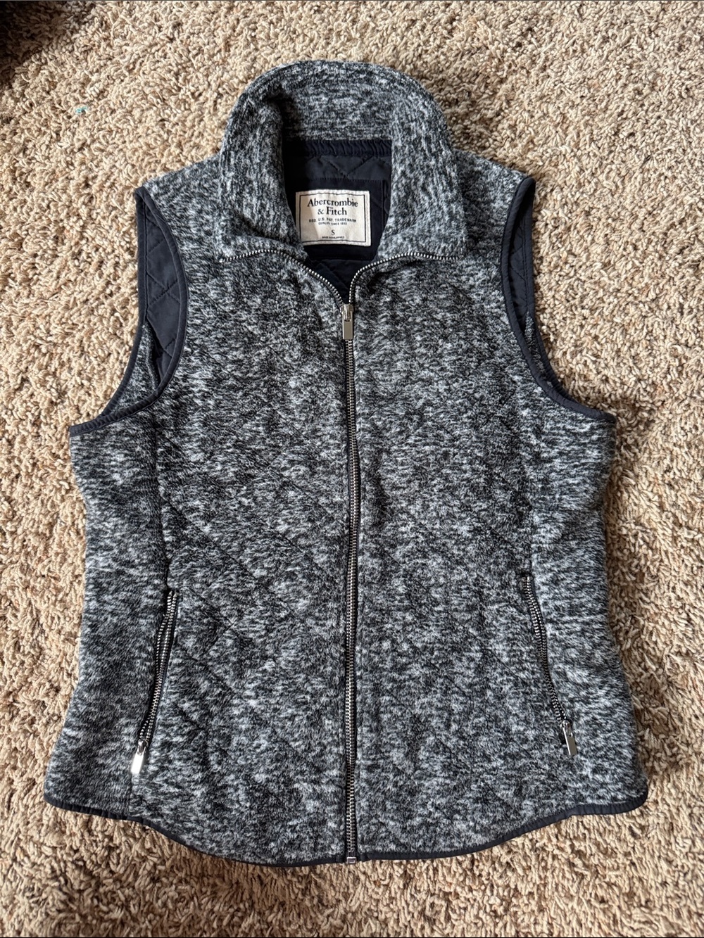 Abercrombie & Fitch Heather Gray Quilted-Trim Zip Vest